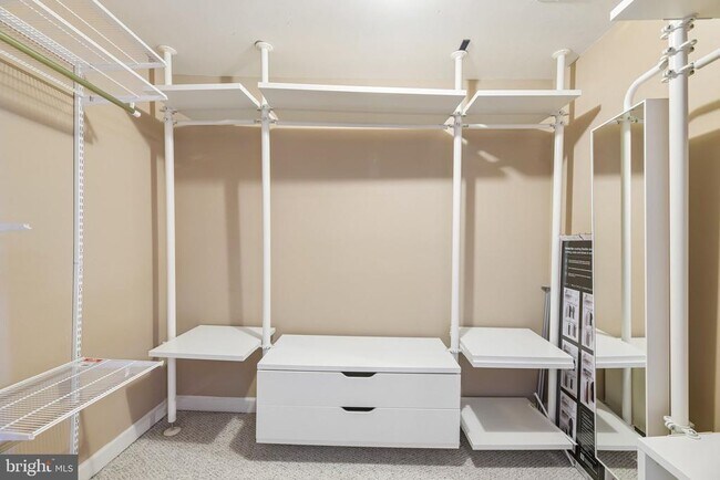 Building Photo - 7979 Vigne Ct