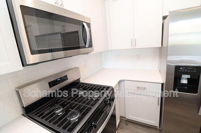 Building Photo - 360 Freestall Dr