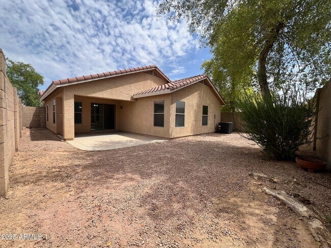 Building Photo - 3119 W Silver Creek Dr