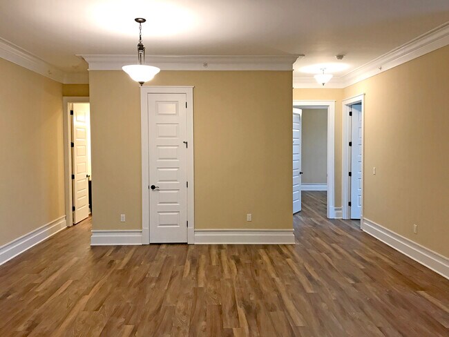 Building Photo - 20 Boulder Hills Boulevard