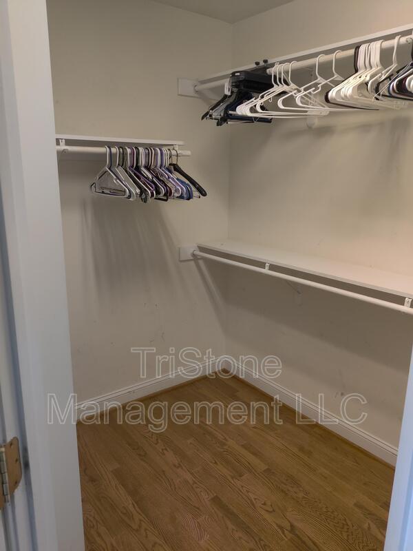 Building Photo - 14512 Harvington Dr