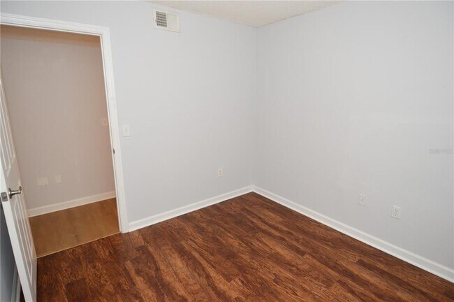 Building Photo - 2500 Winding Creek Blvd