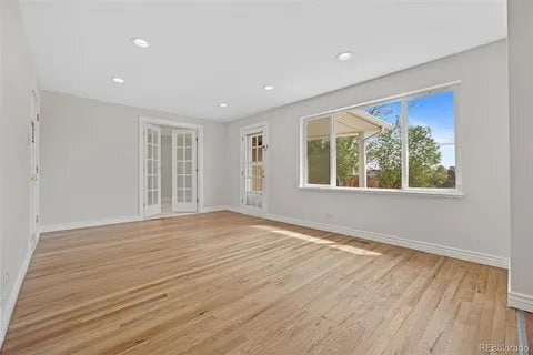 Building Photo - 4956 Umatilla St