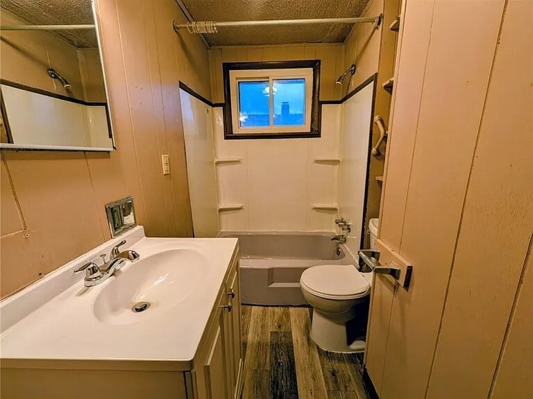 Building Photo - 407 Mitchell Ave