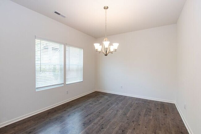 Building Photo - BEAUTIFUL 3 Bedroom Townhome Bonterra Village- Pre Leasing June Move In