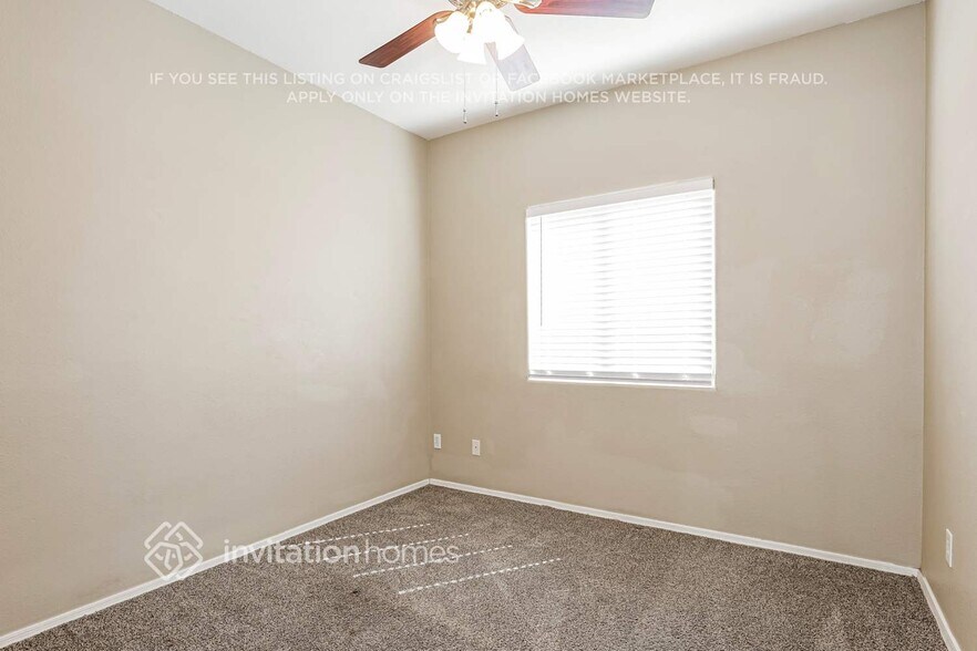 Building Photo - 3871 N 141st Dr