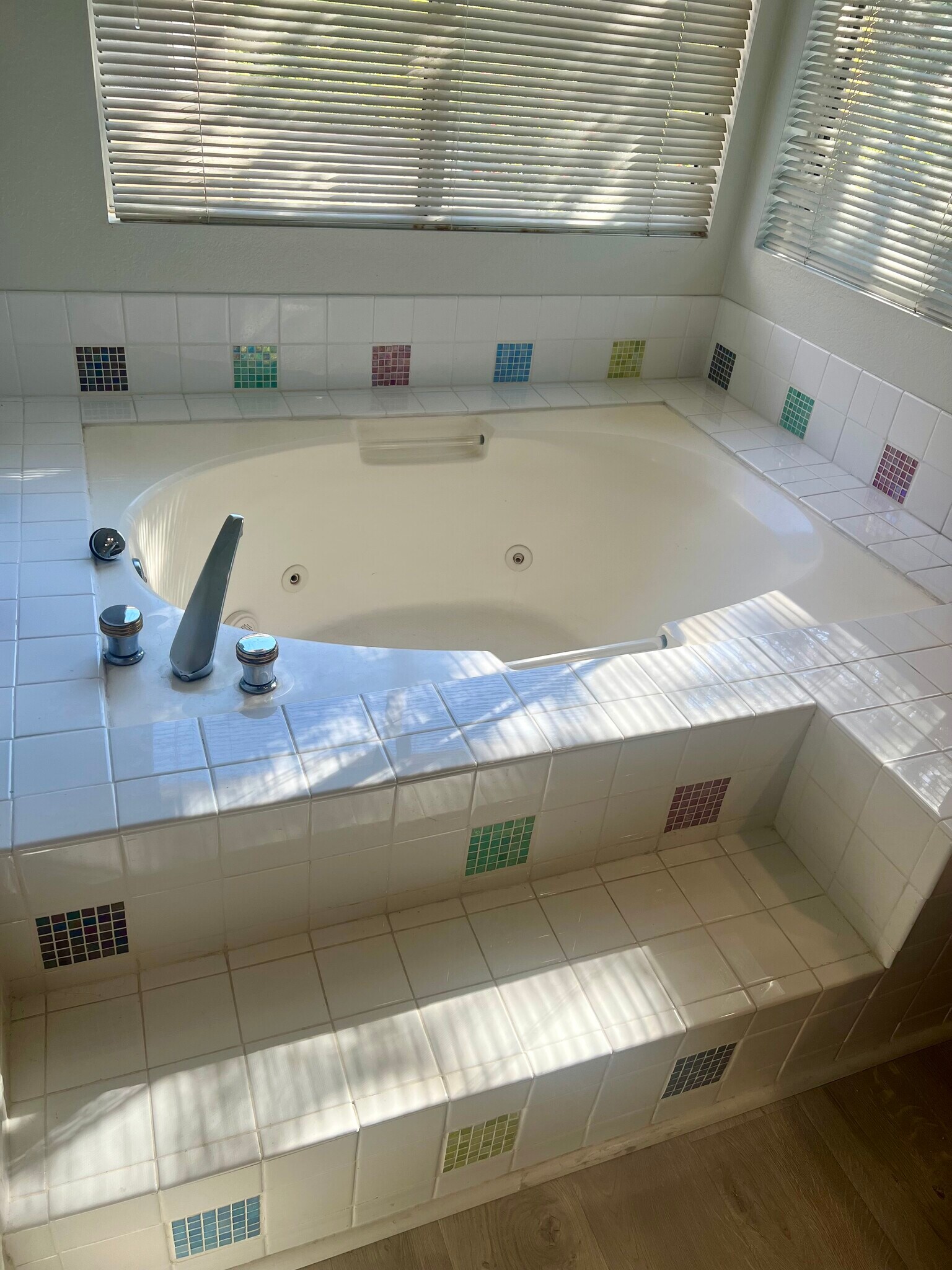 Building Photo - 5018 Evanwood Ave