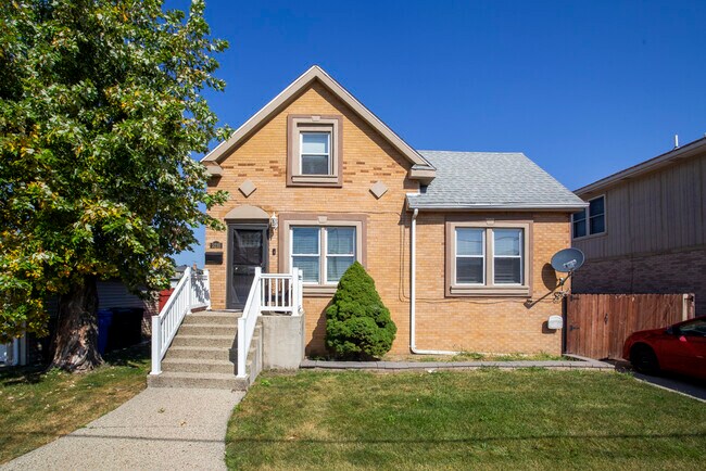 Primary Photo - 5210 W 54th St