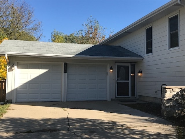 Building Photo - 512 Carlyle Ln