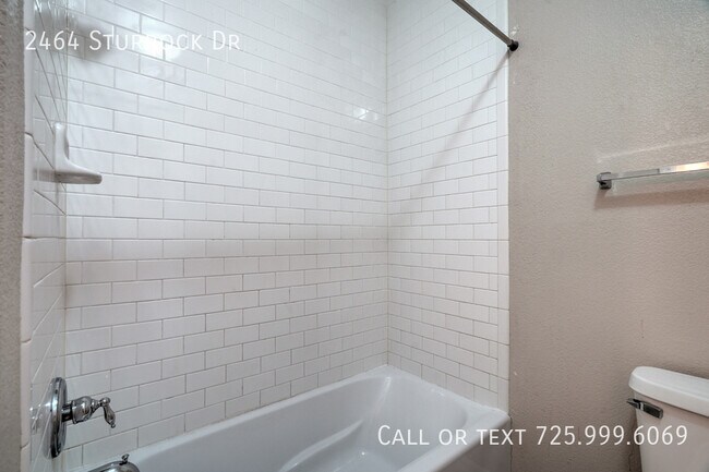 Building Photo - 2464 Sturrock Dr
