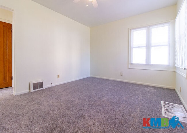 Building Photo - 839 14th St NE