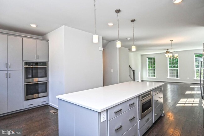Building Photo - 4388 Fair Lakes Ct