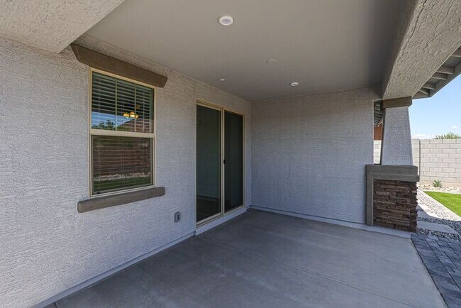 Building Photo - Beautiful Home in the Highly Desirable Vistancia Community of Peoria