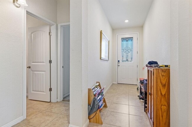Building Photo - 8101 Pescara Cove