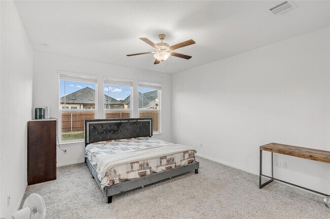 Building Photo - 111 Fortuna Ct