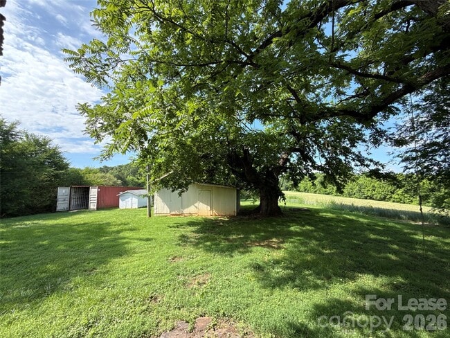 Building Photo - 112 NC-218