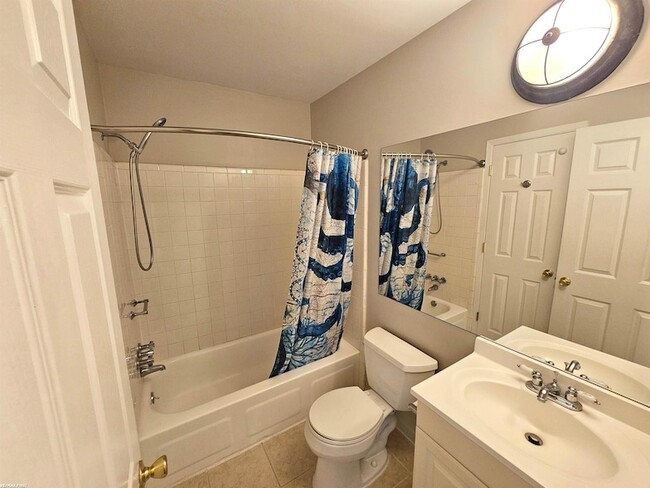 Building Photo - 38255 Fairway Ct