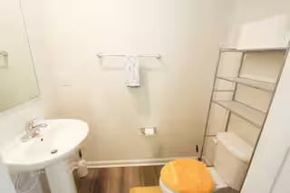 Building Photo - Room in Duplex on Skipjack Ln