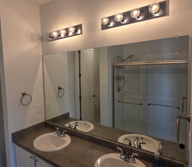 Building Photo - 25606 E Bayaud Ave