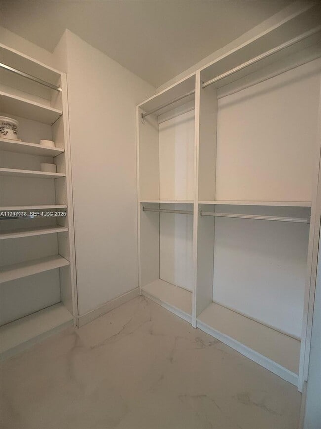 Building Photo - 2900 NE 7th Ave