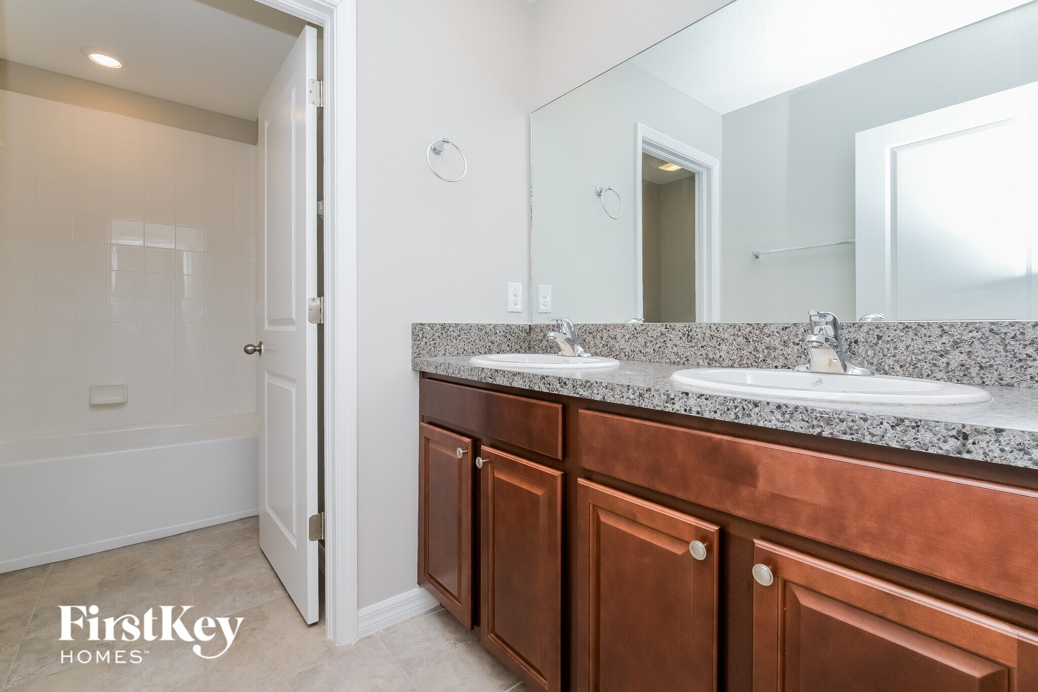 Building Photo - 7410 Pearly Everlasting Ave