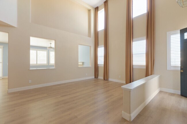 Building Photo - 26523 Starling Ct