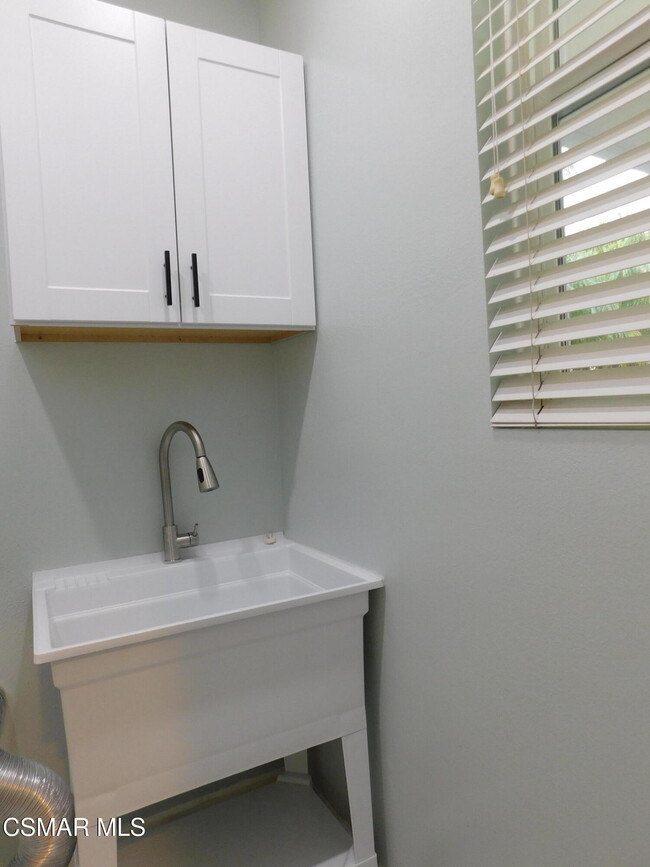 Building Photo - 728 Navito Way