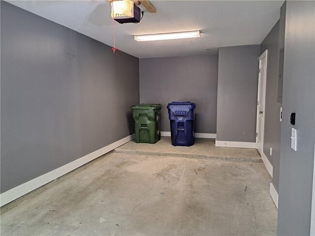 Building Photo - 221 Semel Cir NW