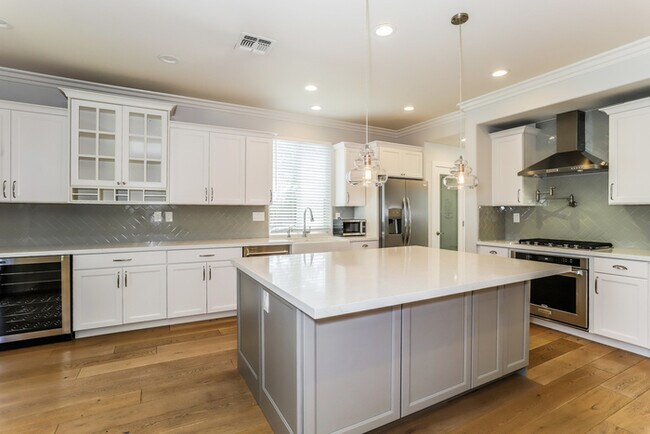 Building Photo - 7808 Abbington Way