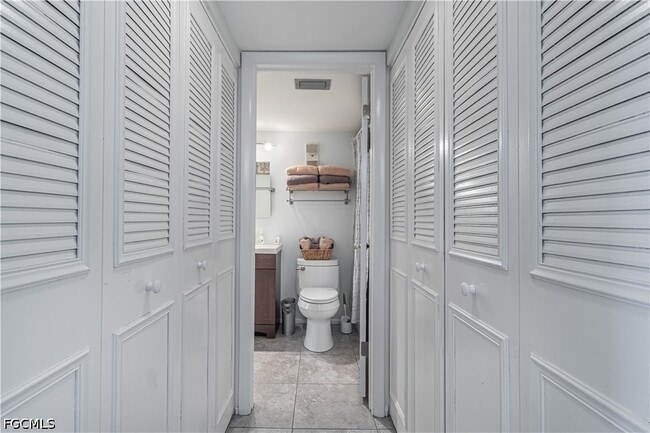 Building Photo - 6220 Augusta Dr