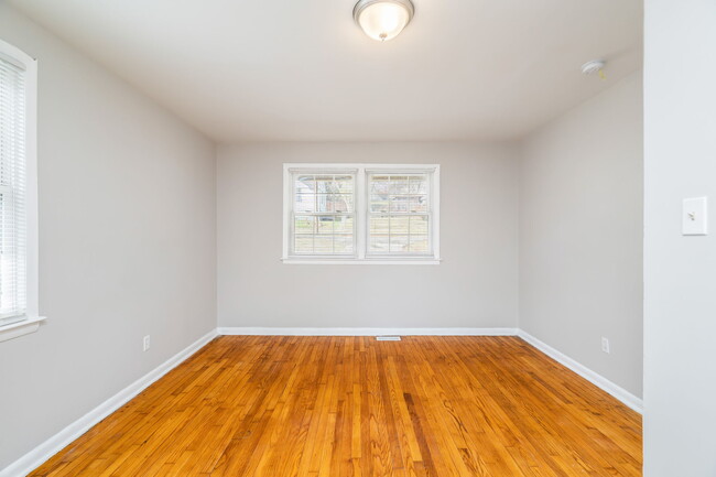 Building Photo - 2518 Larkwood Ln