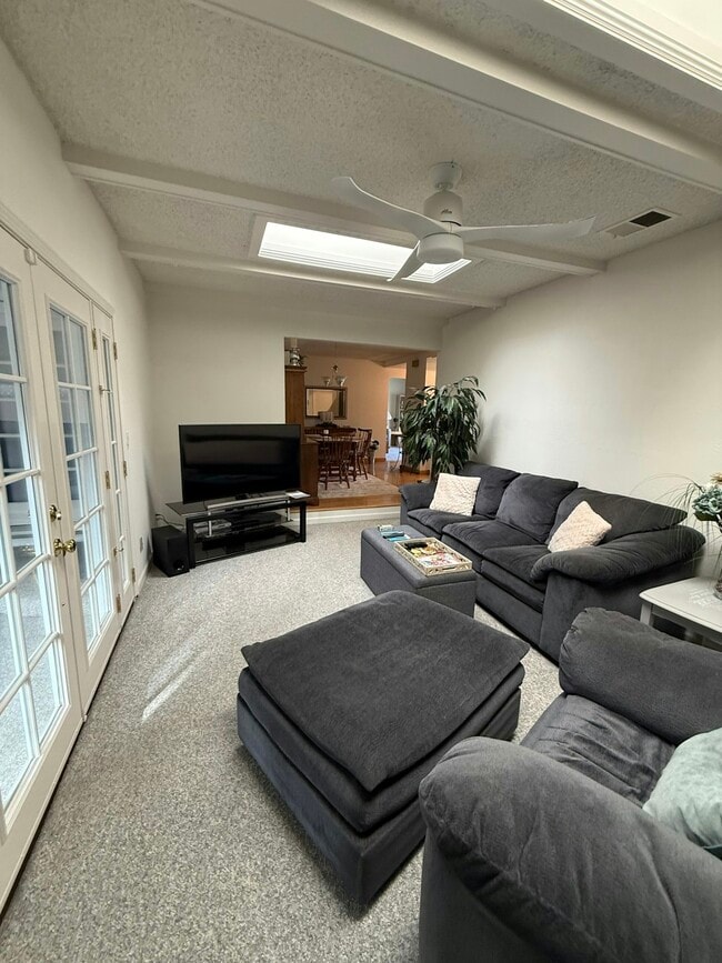 Building Photo - 33887 Whitehead Ln