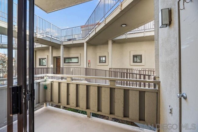 Building Photo - 5170 Clairemont Mesa Blvd