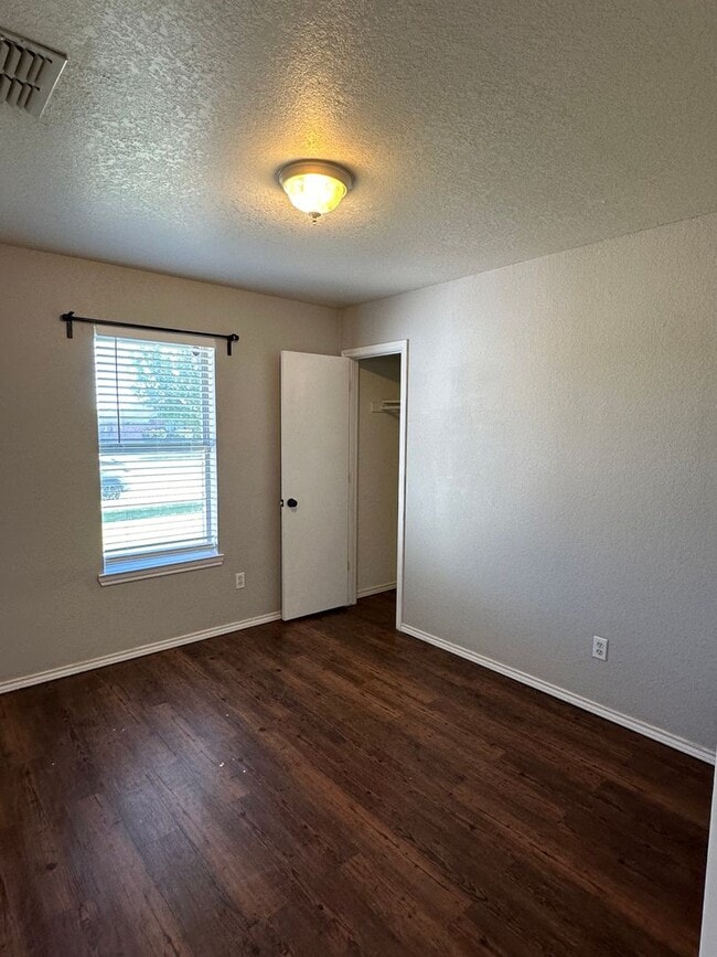 Building Photo - Updated Home in Great, Killeen Location