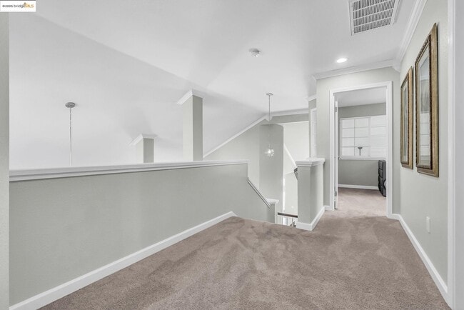 Building Photo - 2435 Pinehurst Ct