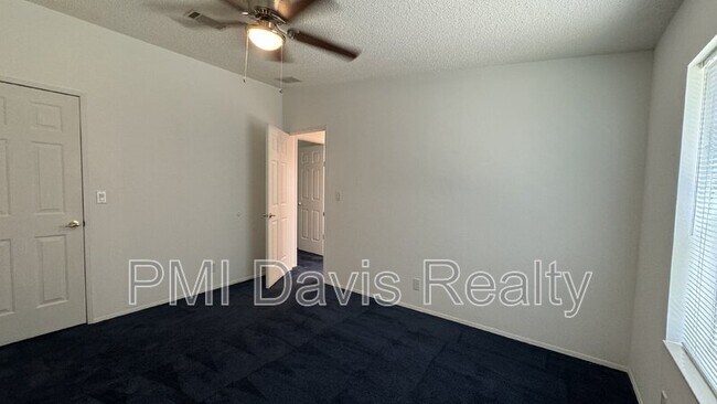 Building Photo - 149 Aster Ave