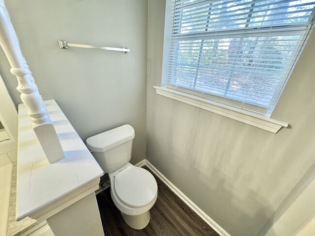 Building Photo - 4015 Hofburg St