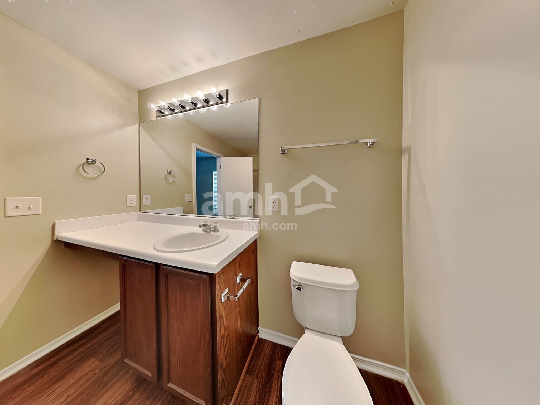 Building Photo - 503 Ravenstone Ln