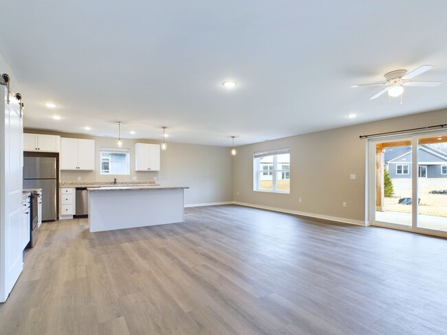 Building Photo - Luxury Living in This Newly Built 3 BR 2 B...