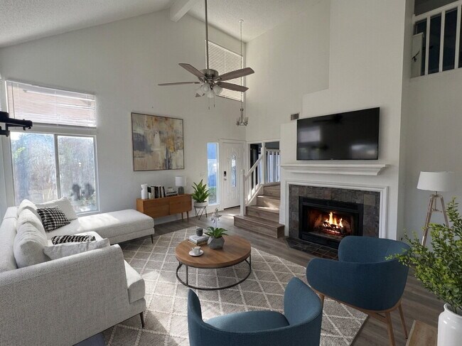 Building Photo - Cimarron 4 Bedroom Home Less Than 5 Minute Walk To The Park