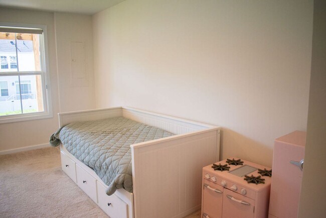 Building Photo - 2310 Avinity Ct