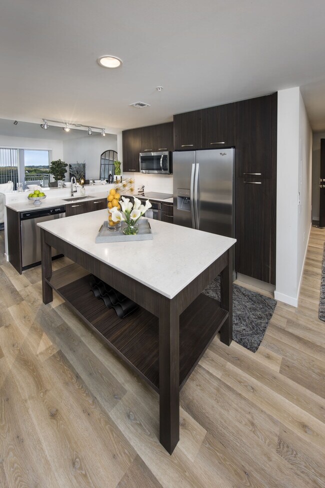 Building Photo - Olympus Harbour Island