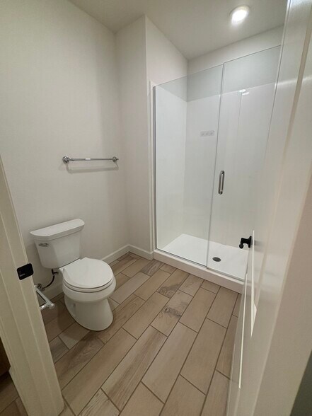 Building Photo - 2121 W Sonoran Desert Dr