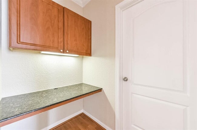 Building Photo - 1711 Old Spanish Trail