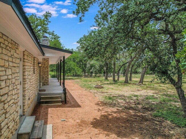 Building Photo - 353 San Gabriel Oaks Dr