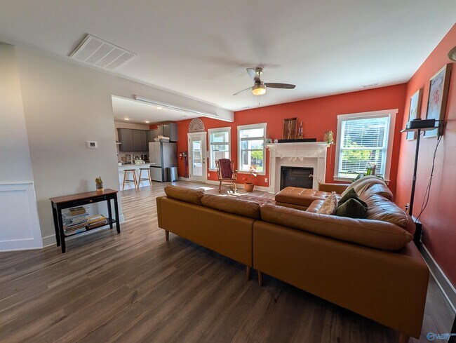 Building Photo - 4213 Textile Ln