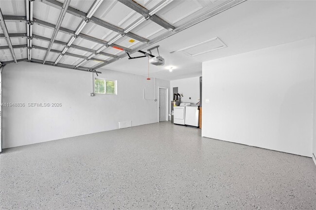 Building Photo - 1720 SW 13th St