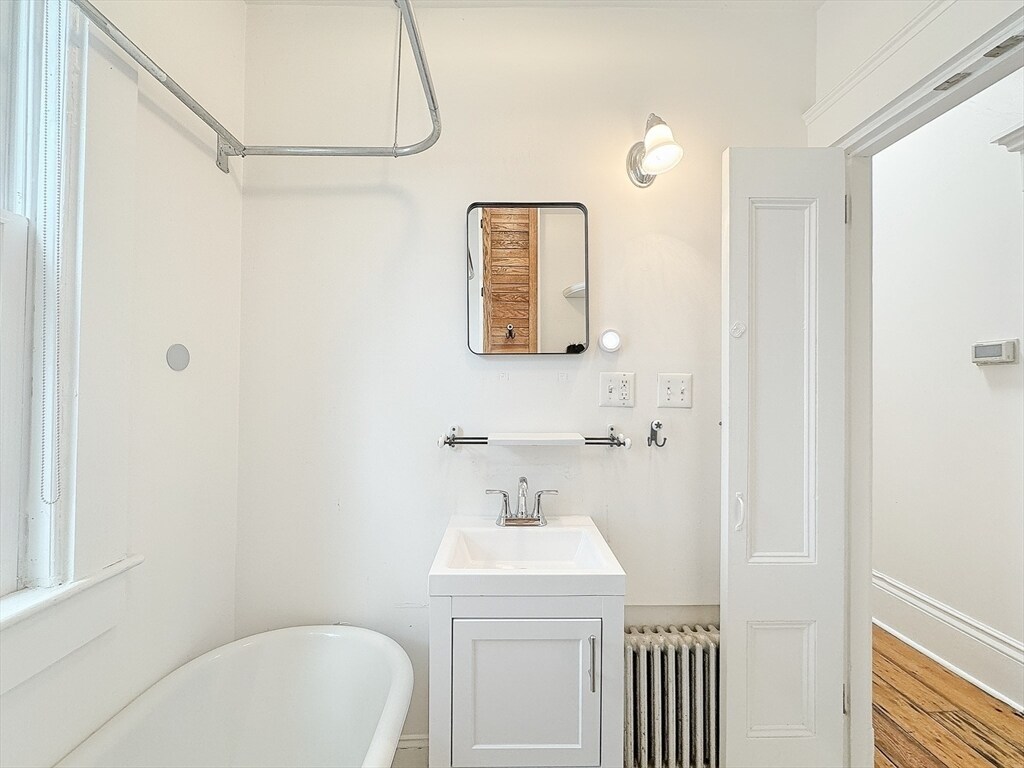 Building Photo - 269 Lamartine St