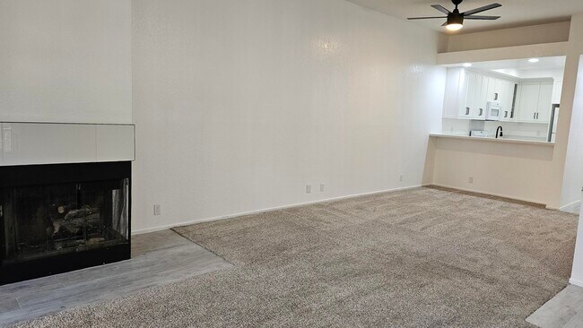 Building Photo - 2601 S Broadmoor Dr