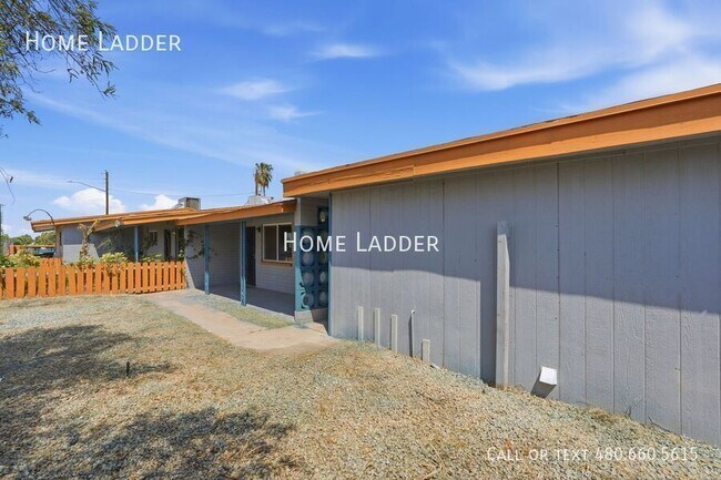 Building Photo - 6747 N 26th Ave